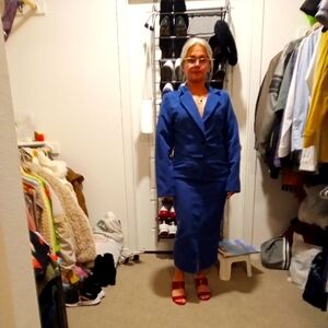 Ladies 2 piece suit